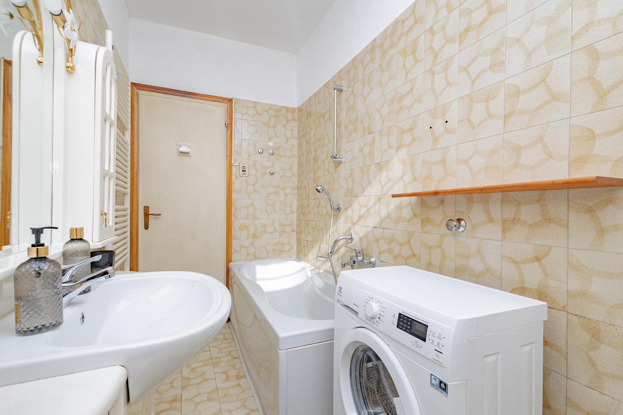 Appartamento Bergamo 24 แบร์กาโม ภายนอก รูปภาพ