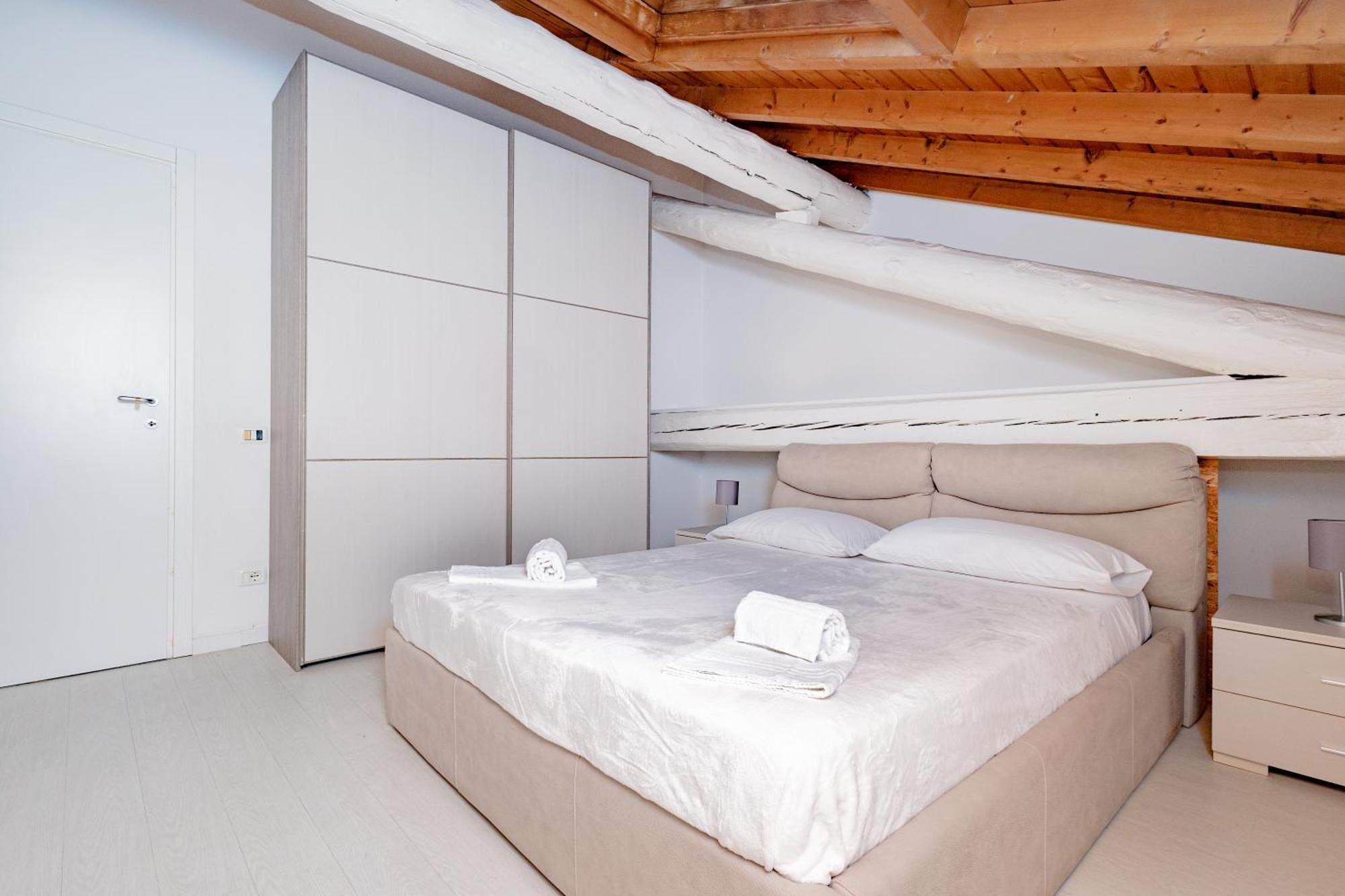 Appartamento Bergamo 24 แบร์กาโม ภายนอก รูปภาพ