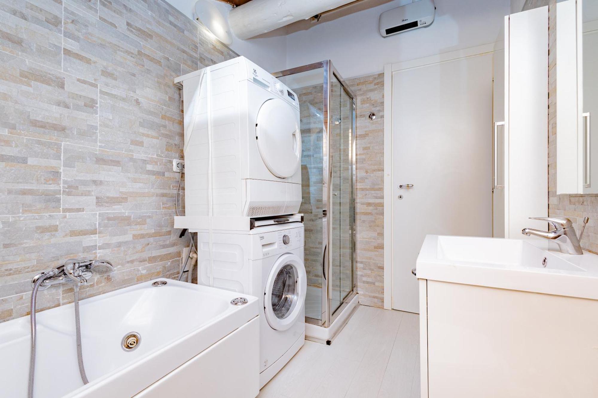 Appartamento Bergamo 24 แบร์กาโม ภายนอก รูปภาพ